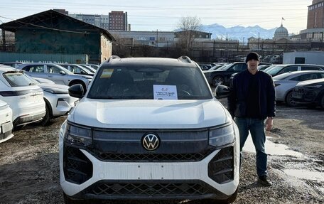 Volkswagen Teramont, 2025 год, 6 050 000 рублей, 1 фотография