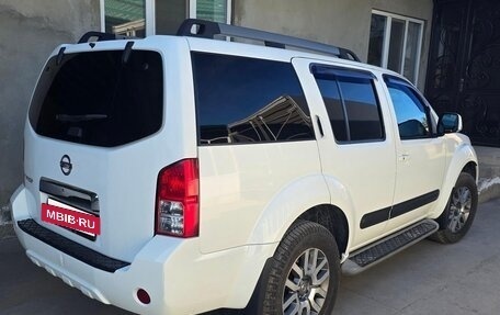 Nissan Pathfinder, 2011 год, 1 350 000 рублей, 3 фотография