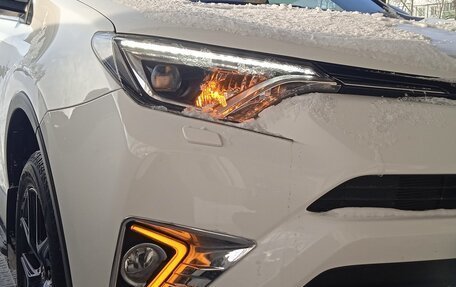 Toyota RAV4, 2019 год, 2 880 000 рублей, 23 фотография