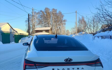 Hyundai Elantra, 2020 год, 1 950 000 рублей, 3 фотография