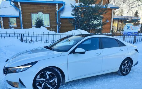 Hyundai Elantra, 2020 год, 1 950 000 рублей, 2 фотография