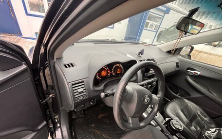 Toyota Corolla, 2011 год, 950 000 рублей, 2 фотография