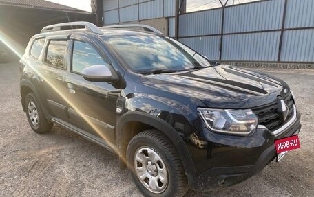 Renault Duster, 2022 год, 1 920 000 рублей, 2 фотография