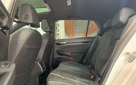 Volkswagen Golf VIII, 2023 год, 1 900 000 рублей, 19 фотография