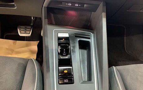 Volkswagen Golf VIII, 2023 год, 1 900 000 рублей, 13 фотография