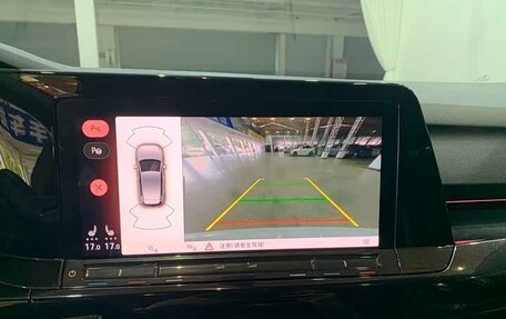 Volkswagen Golf VIII, 2023 год, 1 900 000 рублей, 12 фотография