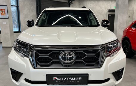 Toyota Land Cruiser Prado 150 рестайлинг 2, 2021 год, 6 700 000 рублей, 2 фотография