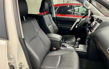 Toyota Land Cruiser Prado 150 рестайлинг 2, 2021 год, 6 700 000 рублей, 10 фотография