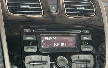 Renault Logan II, 2018 год, 650 000 рублей, 17 фотография