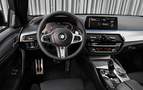 BMW 5 серия, 2019 год, 3 549 000 рублей, 13 фотография