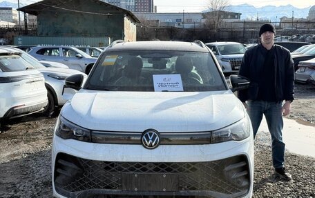 Volkswagen Tiguan, 2026 год, 4 750 000 рублей, 2 фотография