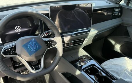 Volkswagen Tiguan, 2026 год, 4 750 000 рублей, 7 фотография