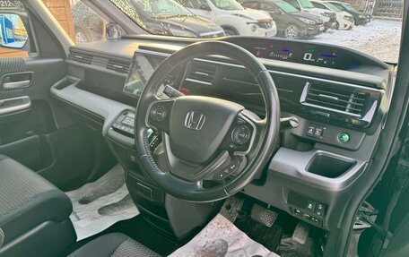 Honda Stepwgn IV, 2016 год, 1 899 000 рублей, 12 фотография