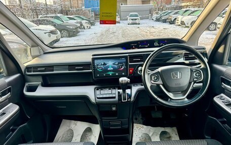 Honda Stepwgn IV, 2016 год, 1 899 000 рублей, 11 фотография