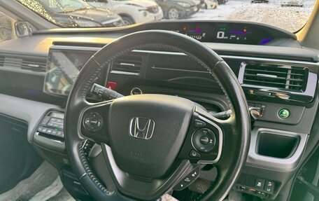 Honda Stepwgn IV, 2016 год, 1 899 000 рублей, 13 фотография