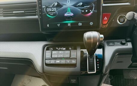 Honda Stepwgn IV, 2016 год, 1 899 000 рублей, 15 фотография