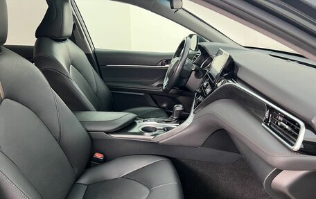 Toyota Camry, 2023 год, 3 590 000 рублей, 13 фотография