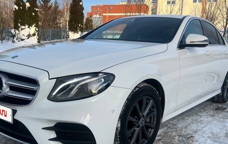 Mercedes-Benz E-Класс, 2020 год, 4 000 000 рублей, 1 фотография