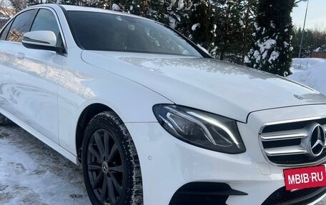 Mercedes-Benz E-Класс, 2020 год, 4 000 000 рублей, 2 фотография