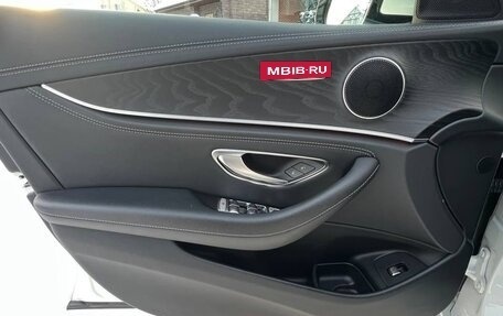 Mercedes-Benz E-Класс, 2020 год, 4 000 000 рублей, 13 фотография