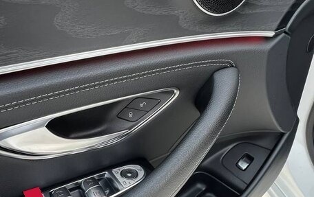 Mercedes-Benz E-Класс, 2020 год, 4 000 000 рублей, 14 фотография