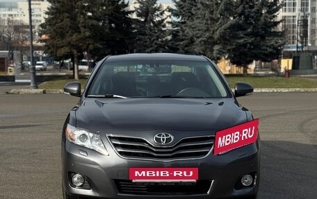 Toyota Camry, 2011 год, 5 800 000 рублей, 3 фотография