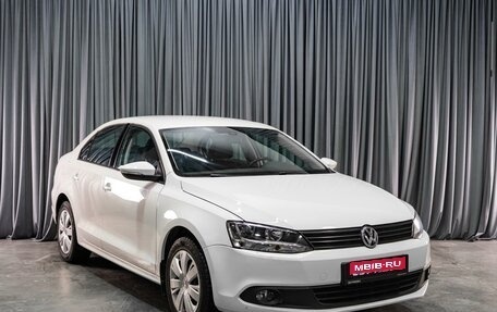 Volkswagen Jetta VI, 2013 год, 828 070 рублей, 1 фотография