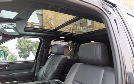 Toyota Sequoia, 2023 год, 11 000 000 рублей, 8 фотография