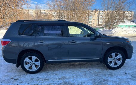 Toyota Highlander III, 2012 год, 1 900 000 рублей, 7 фотография