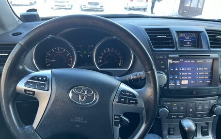 Toyota Highlander III, 2012 год, 1 900 000 рублей, 17 фотография