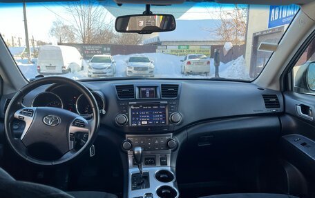 Toyota Highlander III, 2012 год, 1 900 000 рублей, 16 фотография