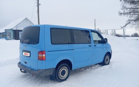 Volkswagen Transporter T5 рестайлинг, 2003 год, 980 000 рублей, 3 фотография