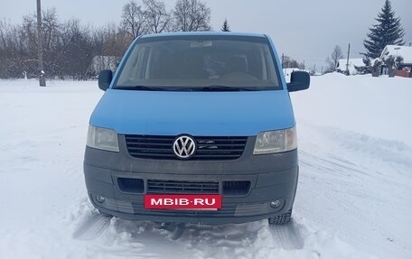 Volkswagen Transporter T5 рестайлинг, 2003 год, 980 000 рублей, 2 фотография