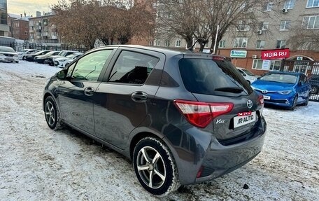 Toyota Vitz, 2017 год, 1 099 000 рублей, 6 фотография