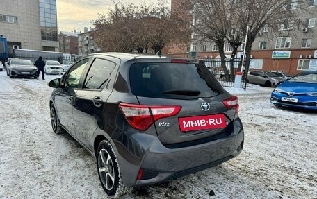 Toyota Vitz, 2017 год, 1 099 000 рублей, 7 фотография