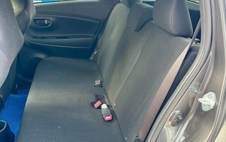 Toyota Vitz, 2017 год, 1 099 000 рублей, 21 фотография