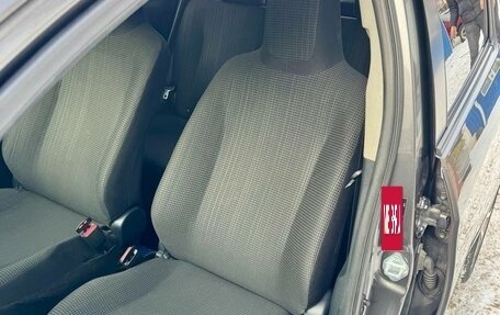 Toyota Vitz, 2017 год, 1 099 000 рублей, 19 фотография