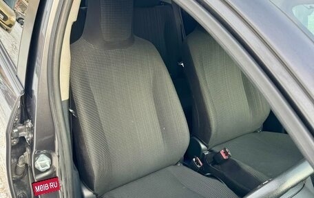 Toyota Vitz, 2017 год, 1 099 000 рублей, 18 фотография