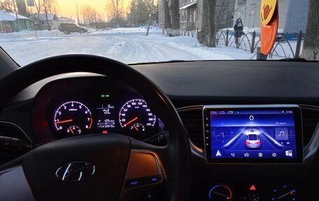 Hyundai Solaris II рестайлинг, 2017 год, 850 000 рублей, 8 фотография