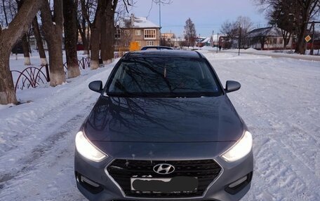 Hyundai Solaris II рестайлинг, 2017 год, 850 000 рублей, 2 фотография