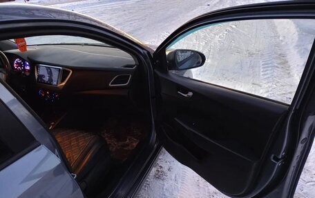 Hyundai Solaris II рестайлинг, 2017 год, 850 000 рублей, 7 фотография