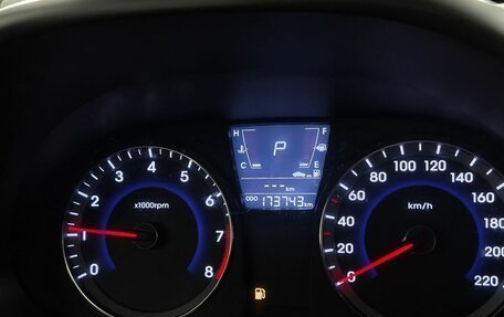 Hyundai Solaris II рестайлинг, 2013 год, 719 000 рублей, 21 фотография