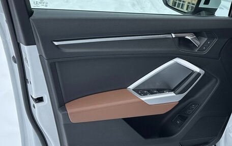 Audi Q3, 2021 год, 2 500 000 рублей, 6 фотография