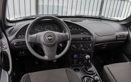 Chevrolet Niva I рестайлинг, 2018 год, 969 000 рублей, 6 фотография