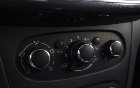 Renault Sandero II рестайлинг, 2019 год, 1 270 000 рублей, 14 фотография