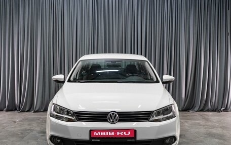 Volkswagen Jetta VI, 2013 год, 828 070 рублей, 3 фотография