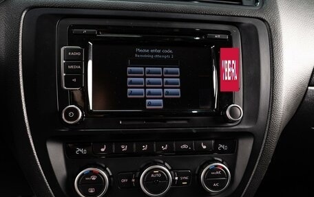 Volkswagen Jetta VI, 2013 год, 828 070 рублей, 12 фотография