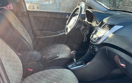 Hyundai Solaris II рестайлинг, 2012 год, 710 000 рублей, 11 фотография