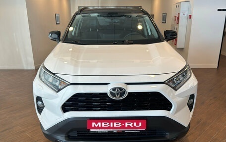Toyota RAV4, 2021 год, 3 250 000 рублей, 2 фотография