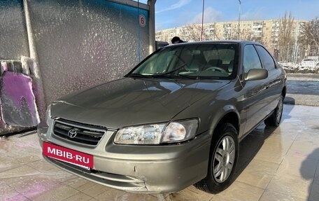 Toyota Camry, 2001 год, 650 000 рублей, 6 фотография